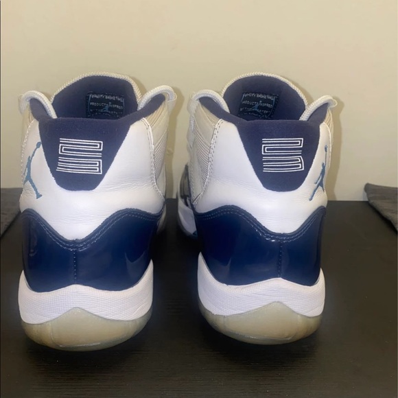 Air Jordan 11 UNC Win Like 82 Size 8 Men’s - Picture 3 of 6